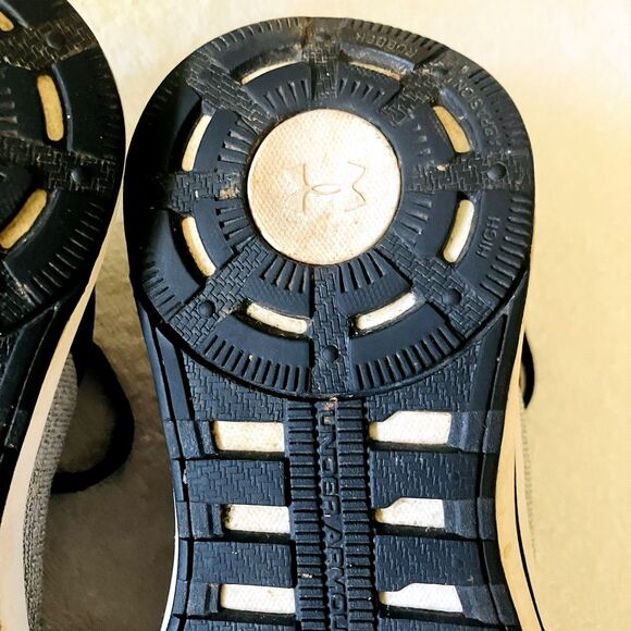 Under Armour Micro G Pursuit Shoes Running Mesh 7.5 Womens Gray Blk 3020221-101 - Picture 13 of 14